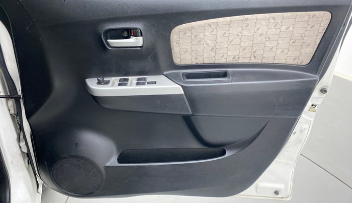 2015 Maruti Wagon R 1.0 VXI, Petrol, Manual, 57,803 km, Driver Side Door Panels Control