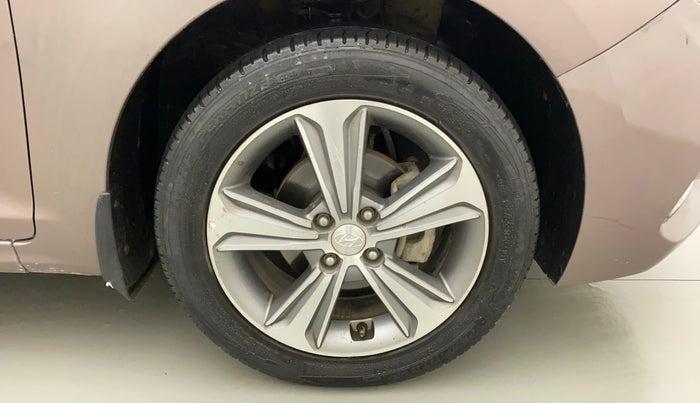 2019 Hyundai Verna 1.6 VTVT SX, Petrol, Manual, 84,648 km, Right Front Wheel
