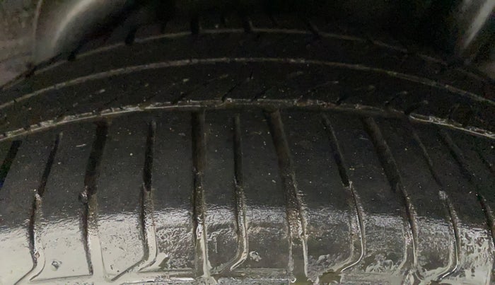 2019 Hyundai Verna 1.6 VTVT SX, Petrol, Manual, 84,648 km, Left Rear Tyre Tread