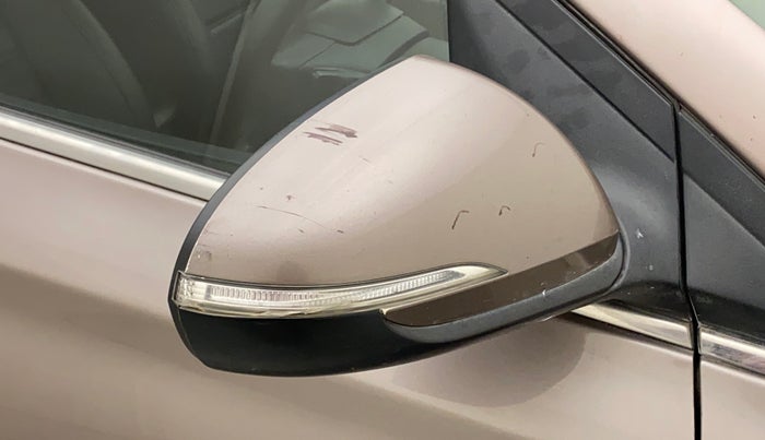 2019 Hyundai Verna 1.6 VTVT SX, Petrol, Manual, 84,648 km, Right rear-view mirror - Indicator light has minor damage