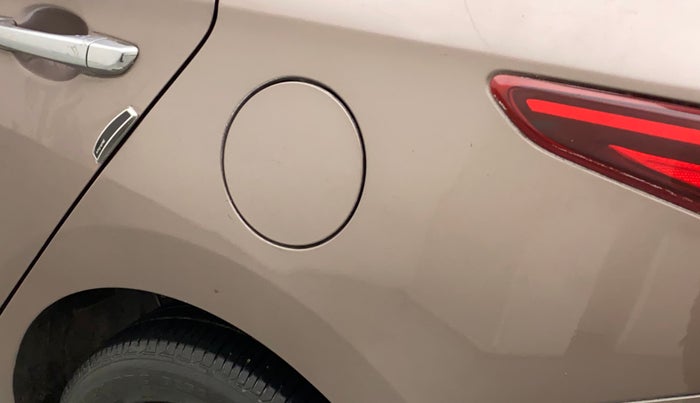 2019 Hyundai Verna 1.6 VTVT SX, Petrol, Manual, 84,648 km, Left quarter panel - Minor scratches