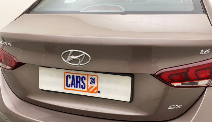 2019 Hyundai Verna 1.6 VTVT SX, Petrol, Manual, 84,648 km, Dicky (Boot door) - Slightly dented