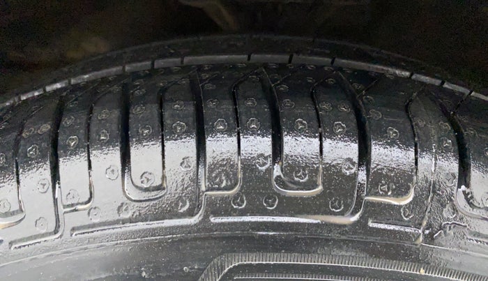2012 Hyundai Santro Xing GL PLUS, Petrol, Manual, 94,959 km, Left Front Tyre Tread