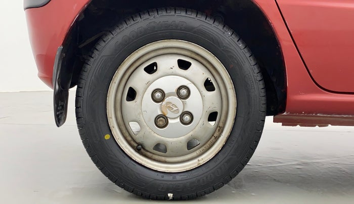 2012 Hyundai Santro Xing GL PLUS, Petrol, Manual, 94,959 km, Right Rear Wheel