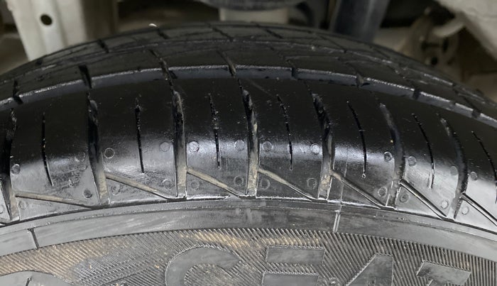 2019 Maruti Alto LXI, Petrol, Manual, 27,799 km, Right Rear Tyre Tread