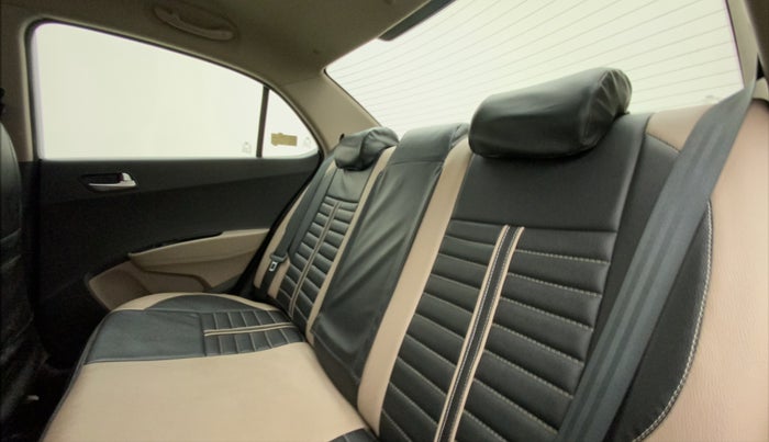 2015 Hyundai Xcent S 1.2, Petrol, Manual, 91,153 km, Right Side Rear Door Cabin
