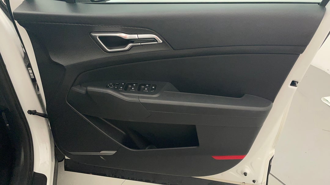 2024 Kia Sportage S (fwd), Automatic, 14477 km, Speaker View