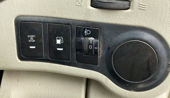 2018 Mahindra Scorpio S3 2WD, Diesel, Manual, 57,807 km, Dashboard - Headlight height adjustment not working