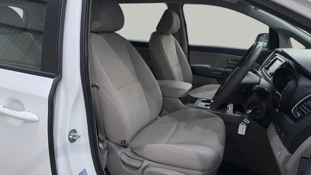 2019 Kia Carnival S, Automatic, 45561 km, Right Side Front Door Cabin View