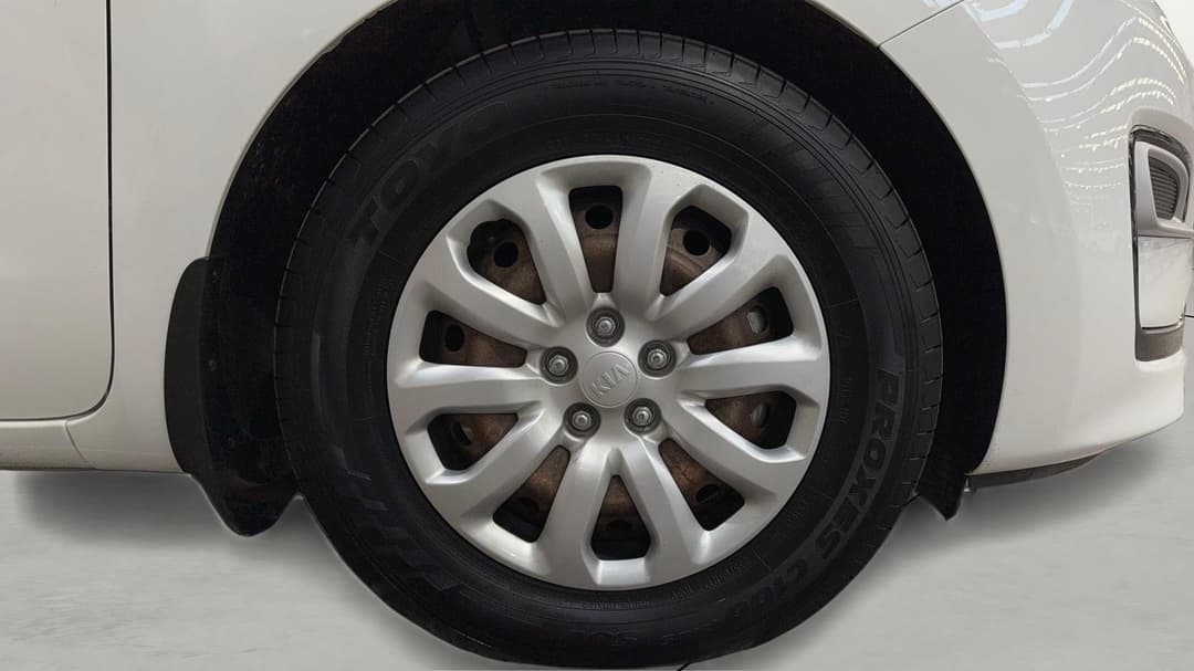 2019 Kia Carnival S, Automatic, 45561 km, Right Front Wheel