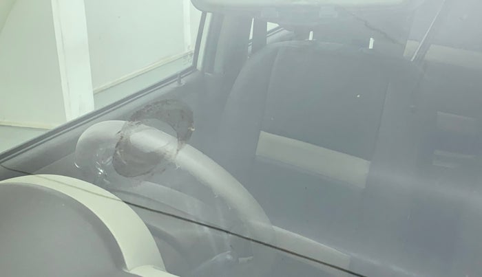 2011 Maruti Zen Estilo LXI CNG, CNG, Manual, 94,565 km, Front windshield - Minor spot on windshield