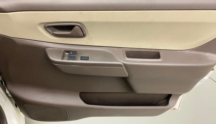 2011 Maruti Zen Estilo LXI CNG, CNG, Manual, 94,565 km, Driver Side Door Panels Control