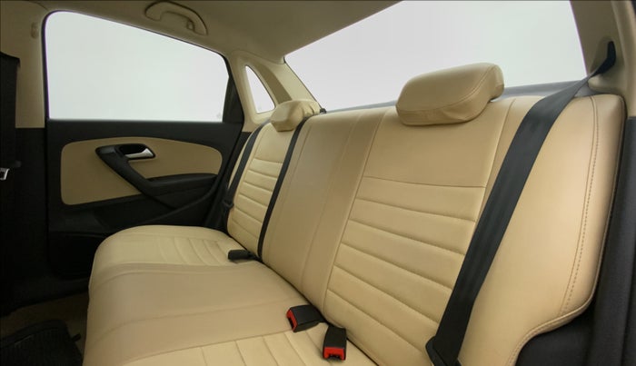 2016 Volkswagen Ameo COMFORTLINE 1.2, Petrol, Manual, 48,779 km, Right Side Rear Door Cabin