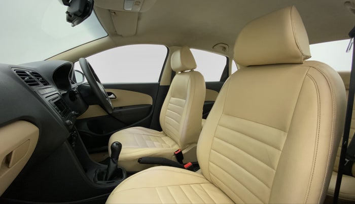 2016 Volkswagen Ameo COMFORTLINE 1.2, Petrol, Manual, 48,779 km, Right Side Front Door Cabin