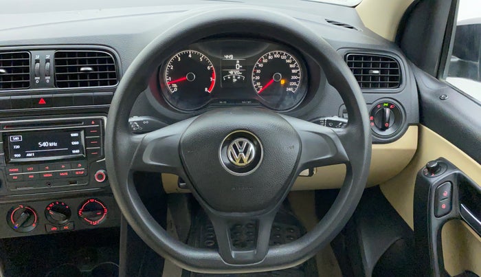2016 Volkswagen Ameo COMFORTLINE 1.2, Petrol, Manual, 48,779 km, Steering Wheel Close Up