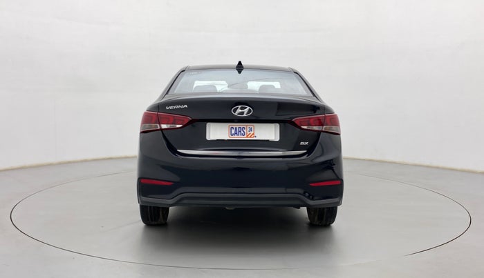 2018 Hyundai Verna 1.6 SX (O) CRDI MT, Diesel, Manual, 83,383 km, Back/Rear
