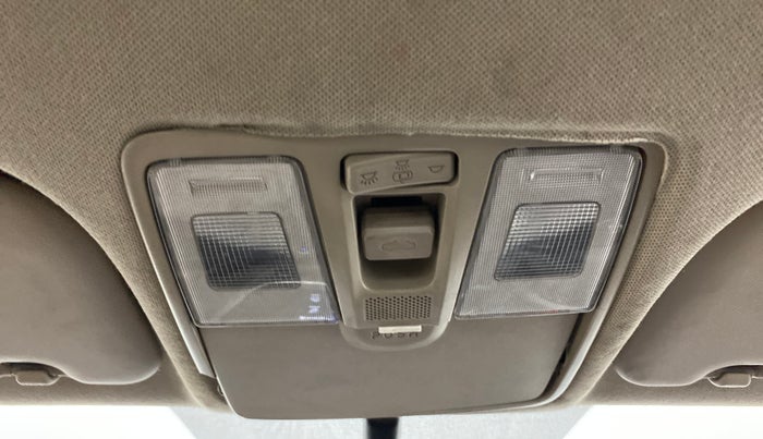 2018 Hyundai Verna 1.6 SX (O) CRDI MT, Diesel, Manual, 83,383 km, Ceiling - Roof light/s not working