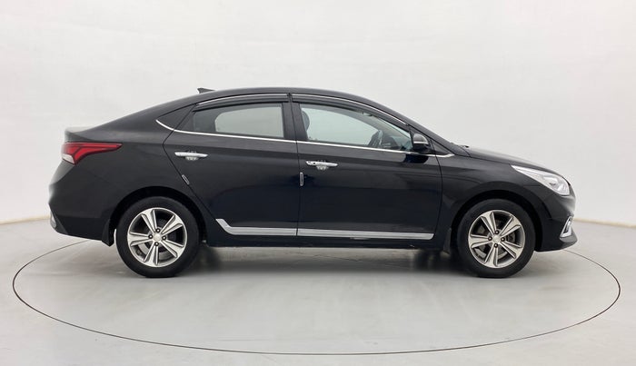 2018 Hyundai Verna 1.6 SX (O) CRDI MT, Diesel, Manual, 83,383 km, Right Side View