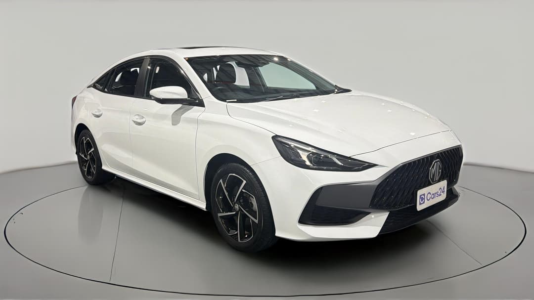 2023 MG Mg5 Essence, Automatic, 25887 km, Right Front Diagonal (45- Degree) View