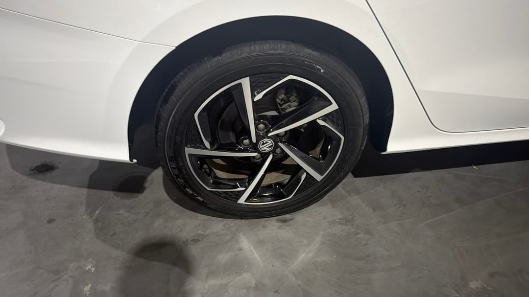 2023 MG Mg5 Essence, Automatic, 25887 km, Right Rear Wheel