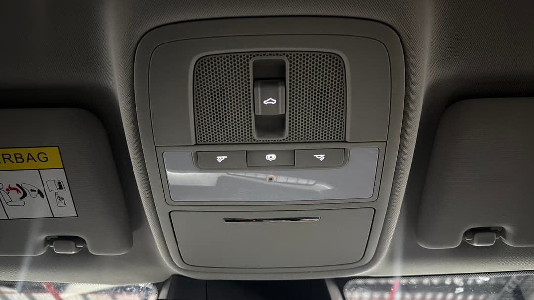 2023 MG Mg5 Essence, Automatic, 25887 km, On-Roof Controls/Sunglass holder