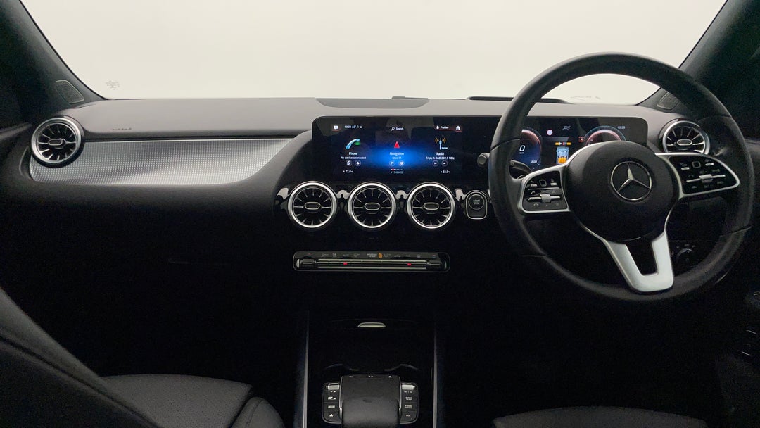 2021 Mercedes-benz Eqa 250, Automatic, 37783 km, Dashboard View