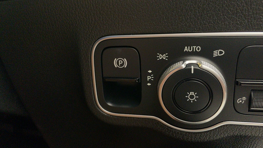 2021 Mercedes-benz Eqa 250, Automatic, 37783 km, Handbrake