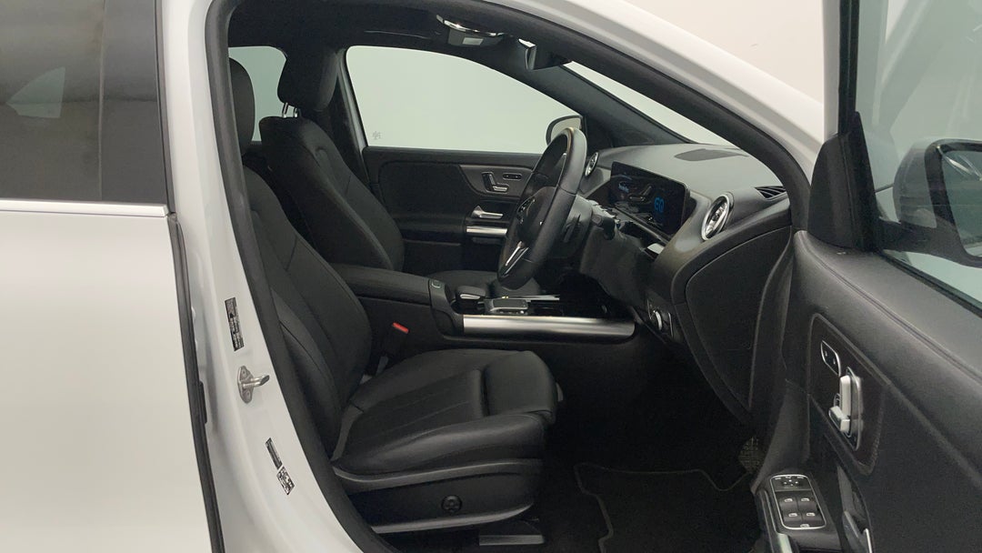 2021 Mercedes-benz Eqa 250, Automatic, 37783 km, Right Side Front Door Cabin View