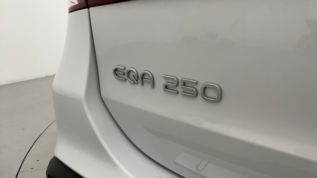 2021 Mercedes-benz Eqa 250, Automatic, 37783 km, Badge (Boot Left Side)