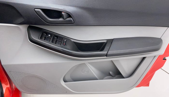 2021 Tata Tiago XZA PETROL, Petrol, Automatic, 24,938 km, Driver Side Door Panels Control