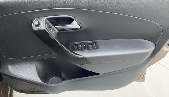 2016 Volkswagen Polo COMFORTLINE 1.2L PETROL, Petrol, Manual, 44,682 km, Driver Side Door Panels Control