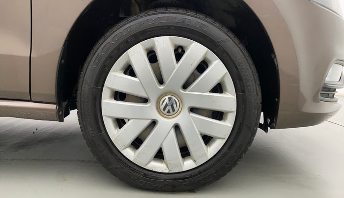 2016 Volkswagen Polo COMFORTLINE 1.2L PETROL, Petrol, Manual, 44,682 km, Right Front Wheel