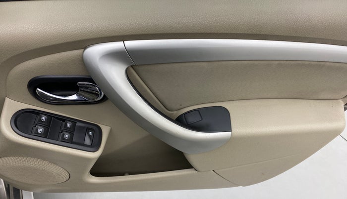 2016 Nissan Terrano XL PLUS 85 PS DEISEL, Diesel, Manual, 50,778 km, Driver Side Door Panels Control