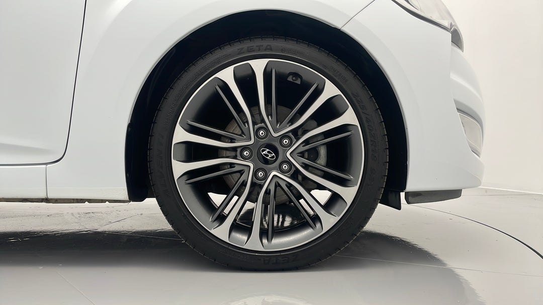 2016 Hyundai Veloster Veloster, Automatic, 58250 km, Right Front Wheel