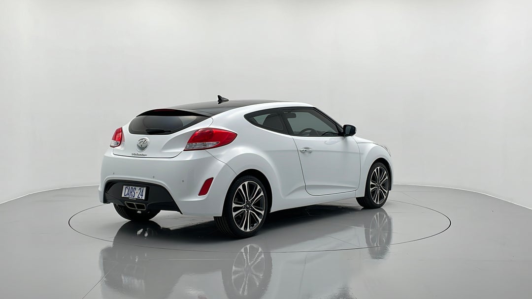 2016 Hyundai Veloster Veloster, Automatic, 58250 km, Right Back Diagonal (45- Degree) View