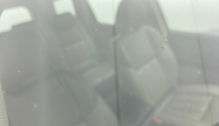 2015 Mahindra XUV500 W10 FWD, Diesel, Manual, 86,946 km, Front windshield - Minor spot on windshield