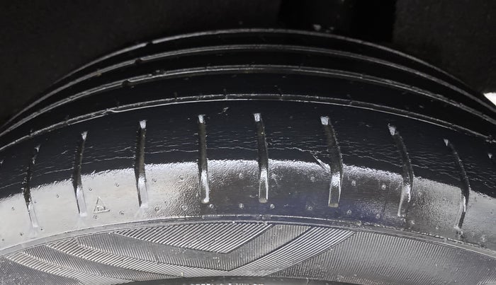 2017 Maruti Baleno ZETA 1.2 K12, Petrol, Manual, 76,946 km, Left Rear Tyre Tread