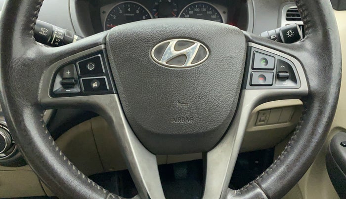 2012 Hyundai i20 SPORTZ 1.2, Petrol, Manual, 49,836 km, Steering wheel - Sound system control not functional