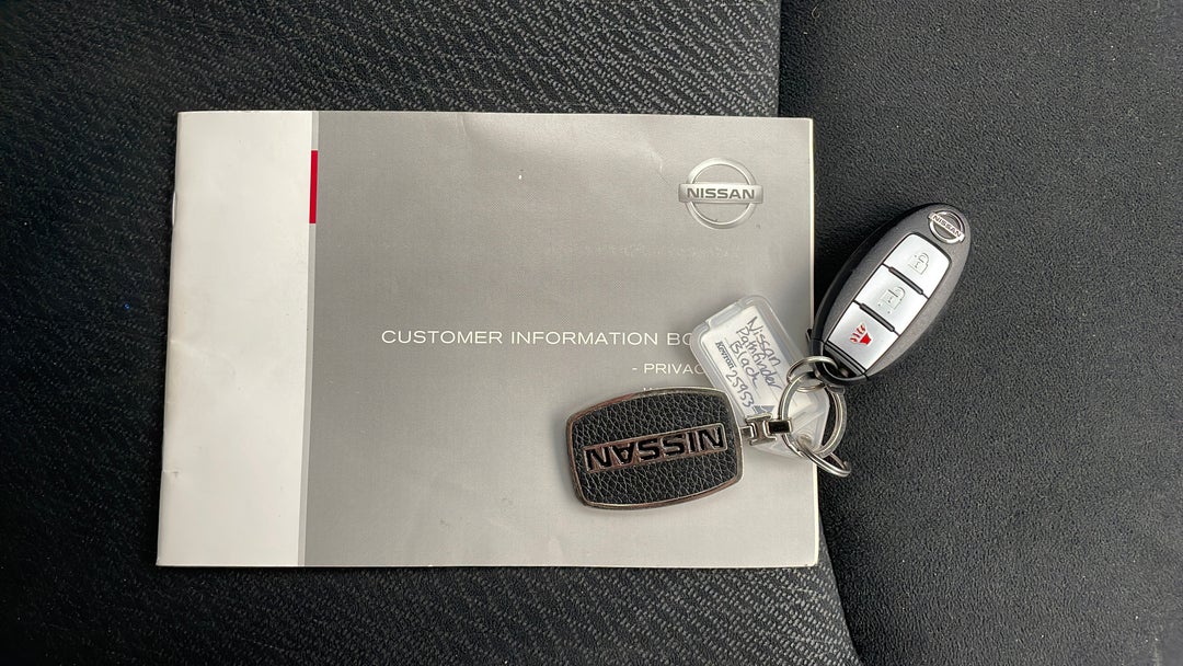 2016 Nissan Pathfinder St (4x2), Automatic, 111093 km, Key Close-up