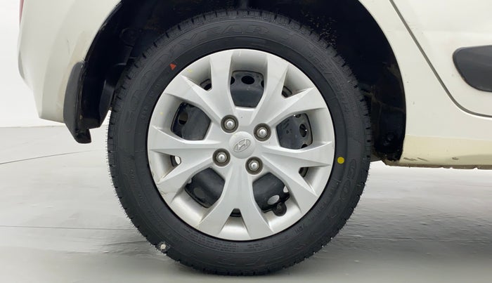 2015 Hyundai Grand i10 MAGNA 1.2 VTVT, Petrol, Manual, 46,923 km, Right Rear Wheel