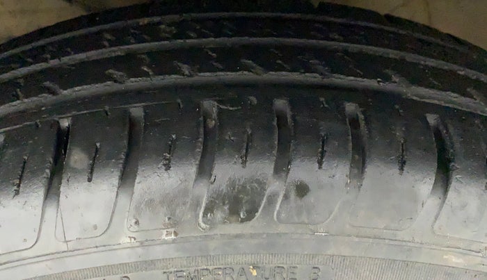2018 Maruti Swift VXI AMT, Petrol, Automatic, 47,504 km, Left Front Tyre Tread