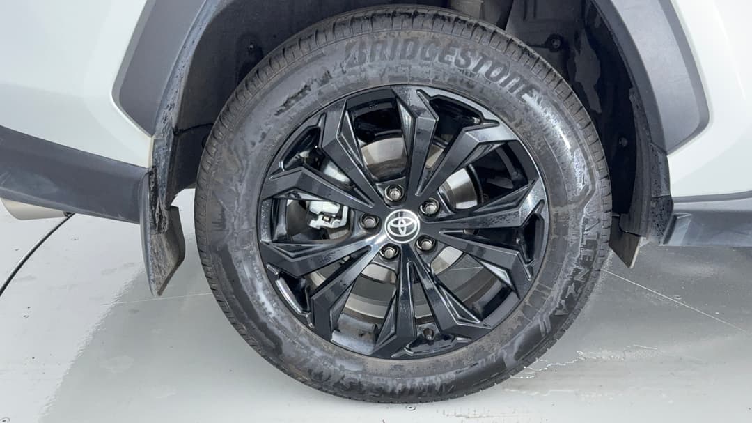 2024 Toyota RAV4 Cruiser (AWD) Hybrid, Automatic, 35088 km, Right Rear Wheel