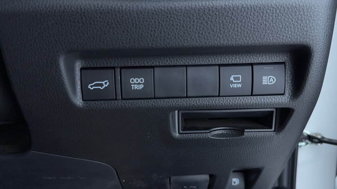 2024 Toyota RAV4 Cruiser (AWD) Hybrid, Automatic, 35088 km, Utility Switches/Buttons