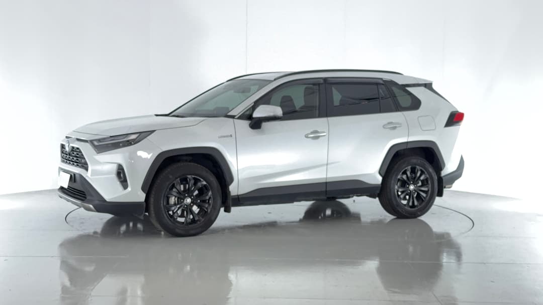 2024 Toyota RAV4 Cruiser (AWD) Hybrid, Automatic, 35088 km, Left Front Diagonal (45- Degree) View