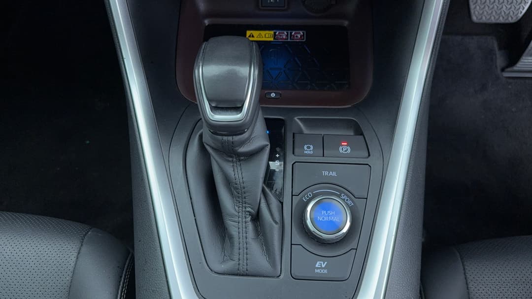2024 Toyota RAV4 Cruiser (AWD) Hybrid, Automatic, 35088 km, Gear Lever 