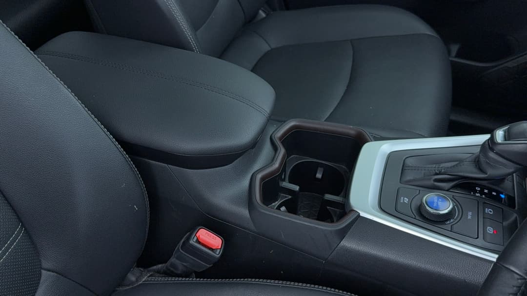 2024 Toyota RAV4 Cruiser (AWD) Hybrid, Automatic, 35088 km, Center Console