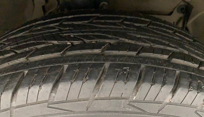 2018 Renault Duster RXS CVT, Petrol, Automatic, 69,110 km, Right Front Tyre Tread