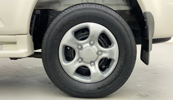2014 Mahindra Scorpio SLE BS IV, Diesel, Manual, 45,830 km, Left Rear Wheel
