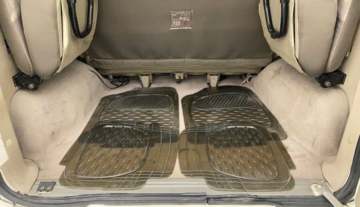 2014 Mahindra Scorpio SLE BS IV, Diesel, Manual, 45,830 km, Boot Inside