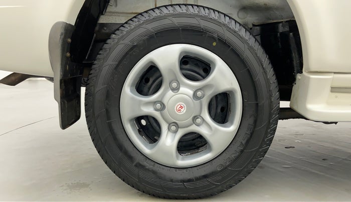 2014 Mahindra Scorpio SLE BS IV, Diesel, Manual, 45,830 km, Right Rear Wheel